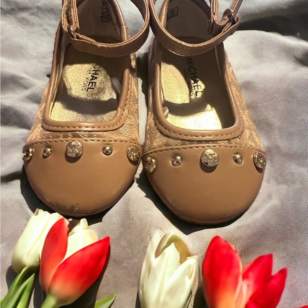 Cute Michael Kors strap shoes